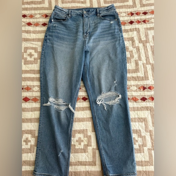 AE Stretch Curvy Mom Jean - Picture 1 of 4